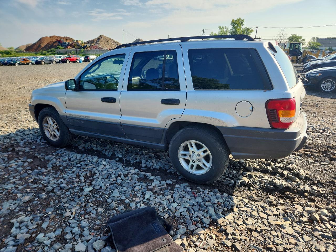 2024 JEEP GRAND CHEROKEE LAREDO — снимка 2