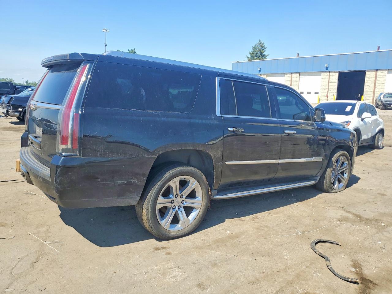 2016 CADILLAC ESCALADE ESV LUXURY — снимка 3