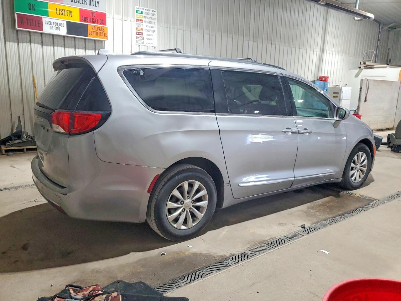 2017 CHRYSLER PACIFICA TOURING L — снимка 3