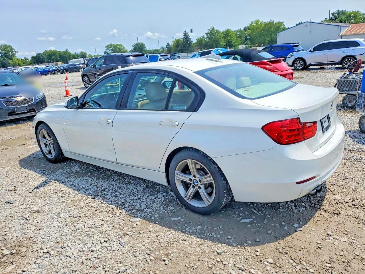2015 BMW 328 I — снимка 2
