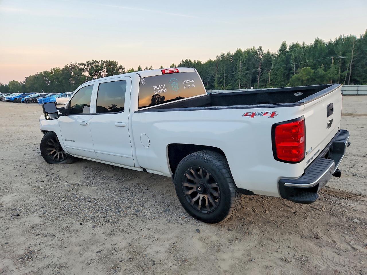 2017 CHEVROLET SILVERADO K1500 LT — снимка 2