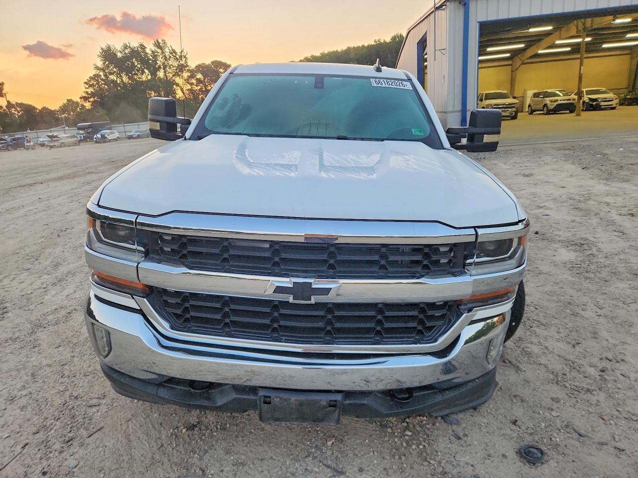 2017 CHEVROLET SILVERADO K1500 LT — снимка 5