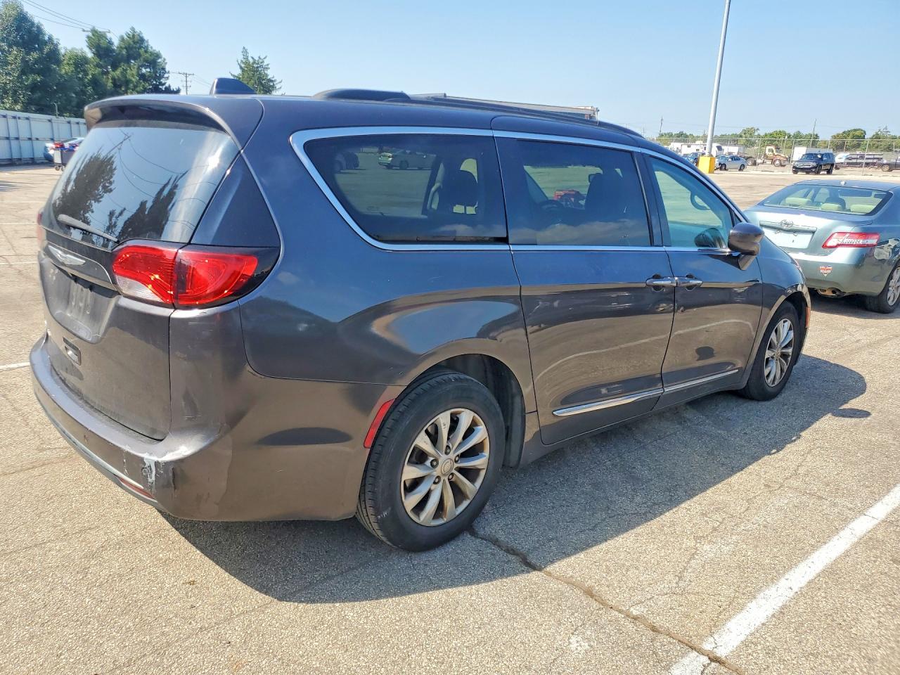 2017 CHRYSLER PACIFICA TOURING L — снимка 3