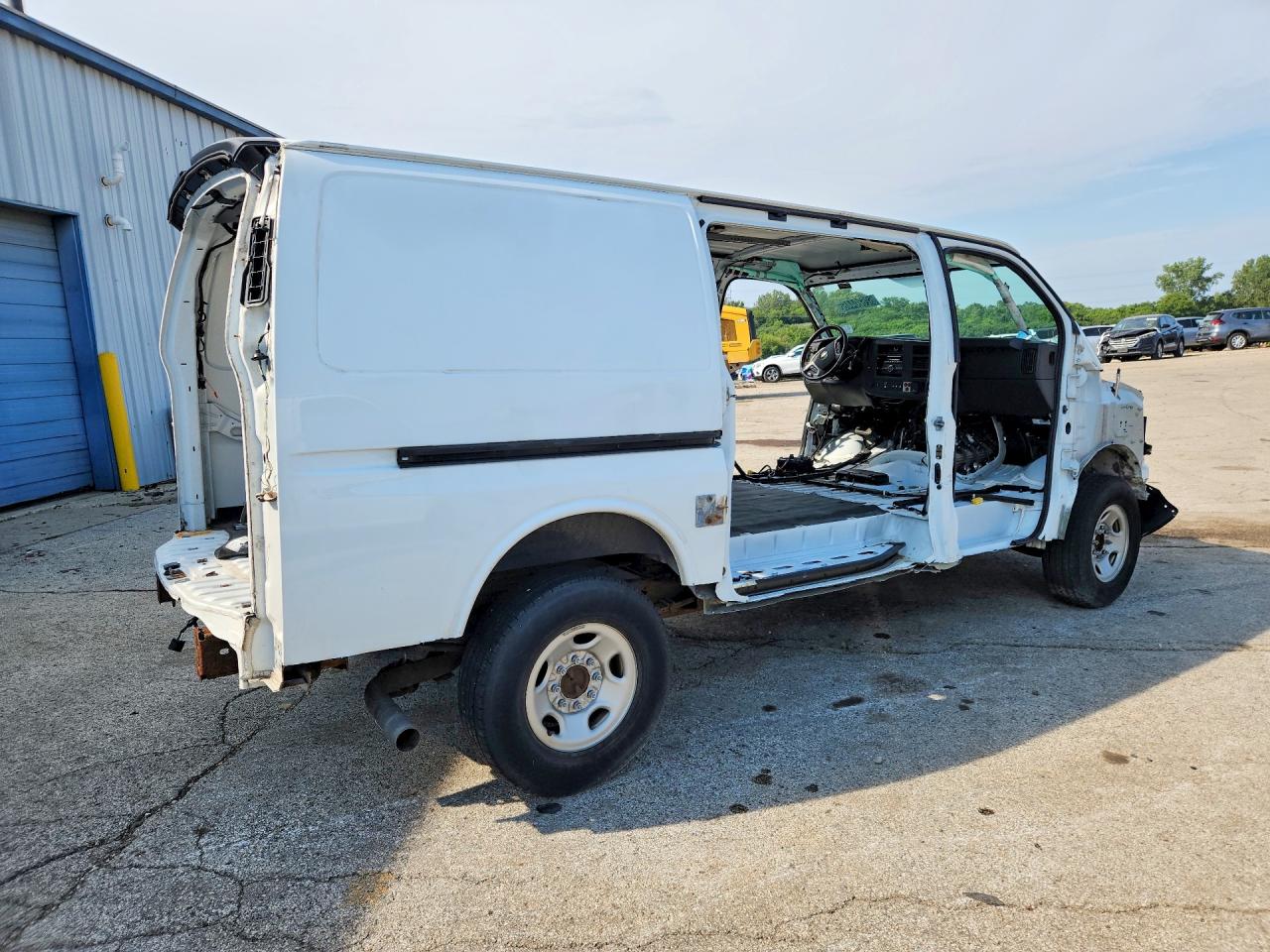 2017 CHEVROLET EXPRESS G2500 — снимка 3