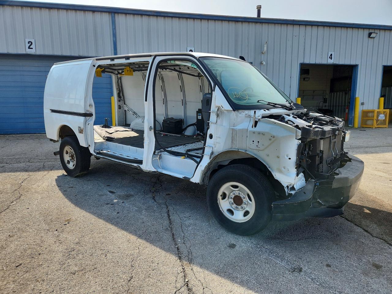 2017 CHEVROLET EXPRESS G2500 — снимка 4