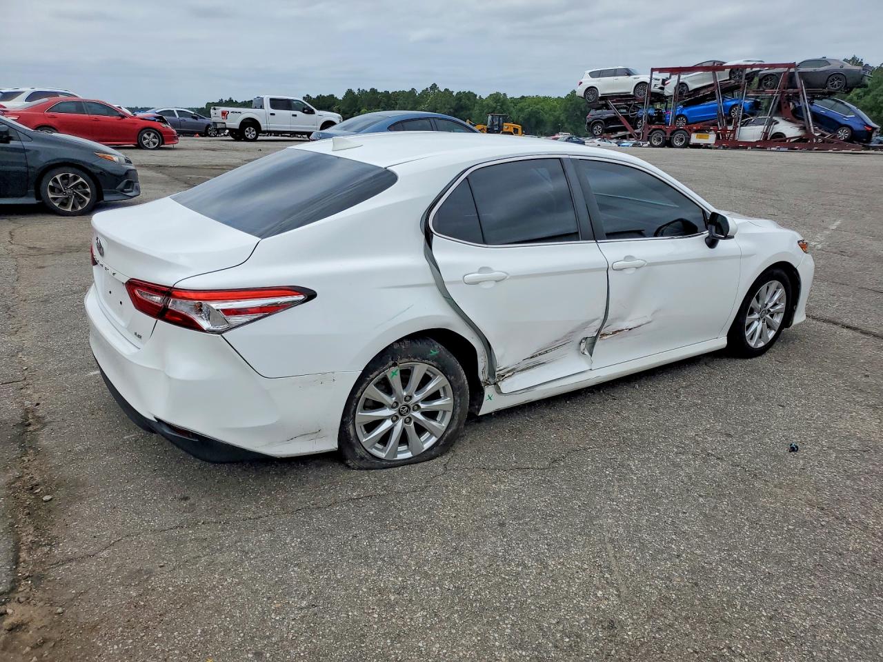 2019 TOYOTA CAMRY LE — снимка 3