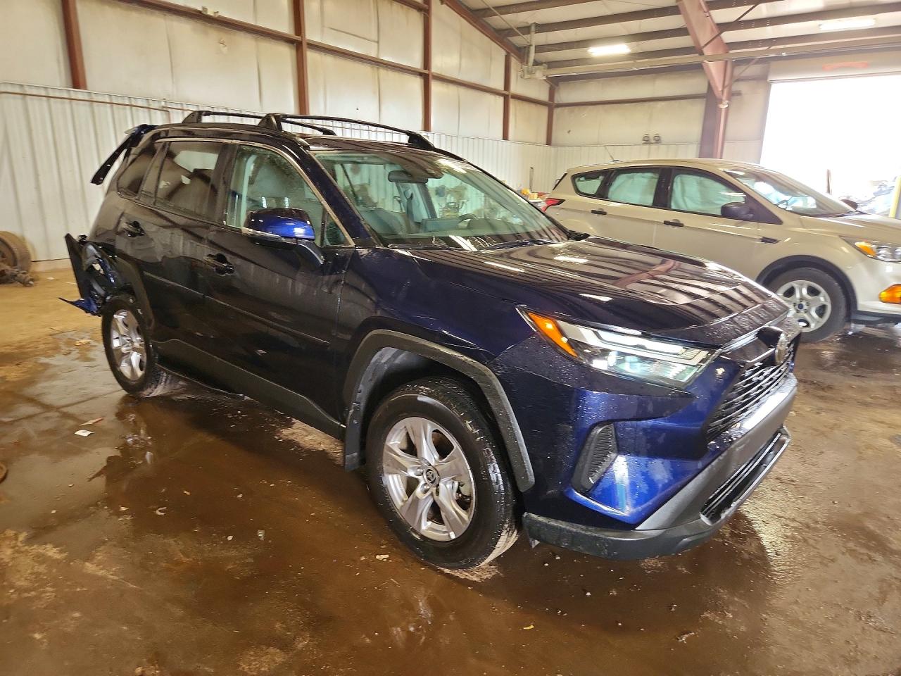 2025 TOYOTA RAV4 XLE — снимка 4