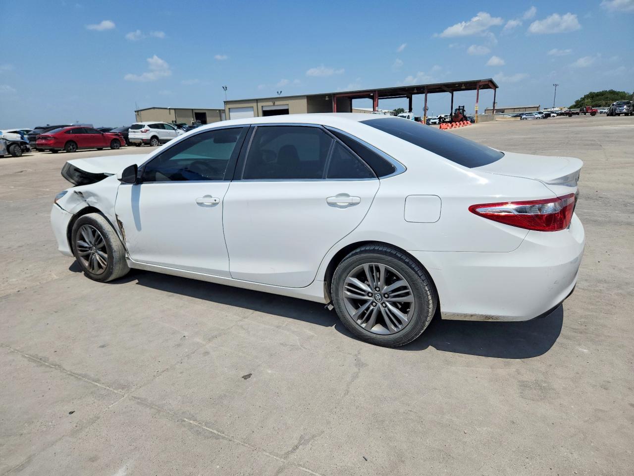 2017 TOYOTA CAMRY SE — снимка 2