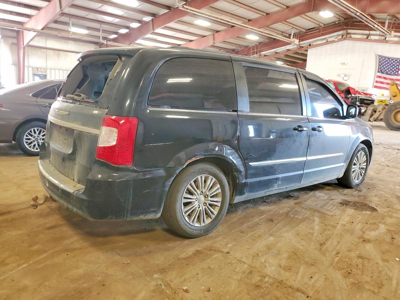 2016 CHRYSLER TOWN & COUNTRY TOURING L — снимка 3
