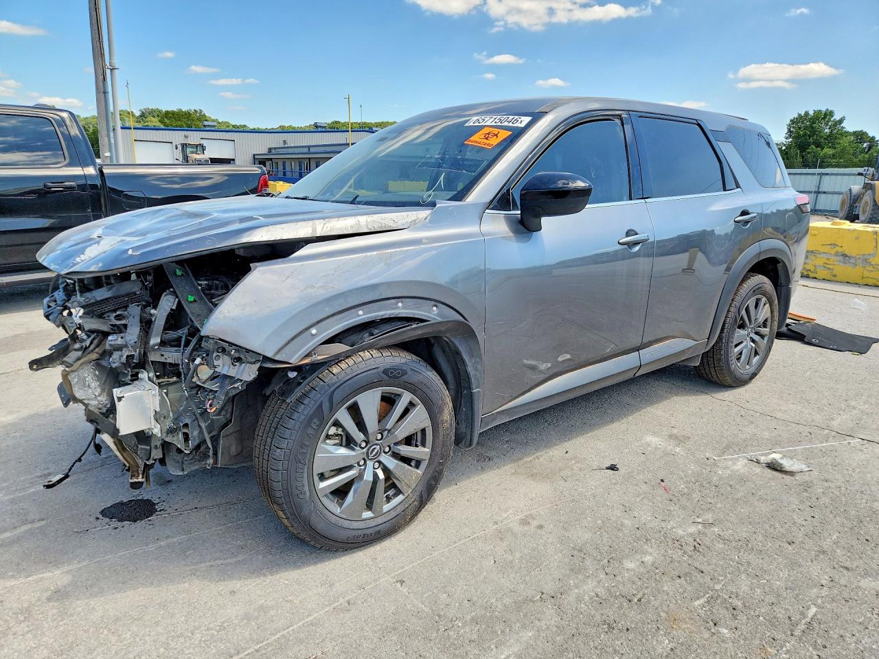 2024 NISSAN PATHFINDER S