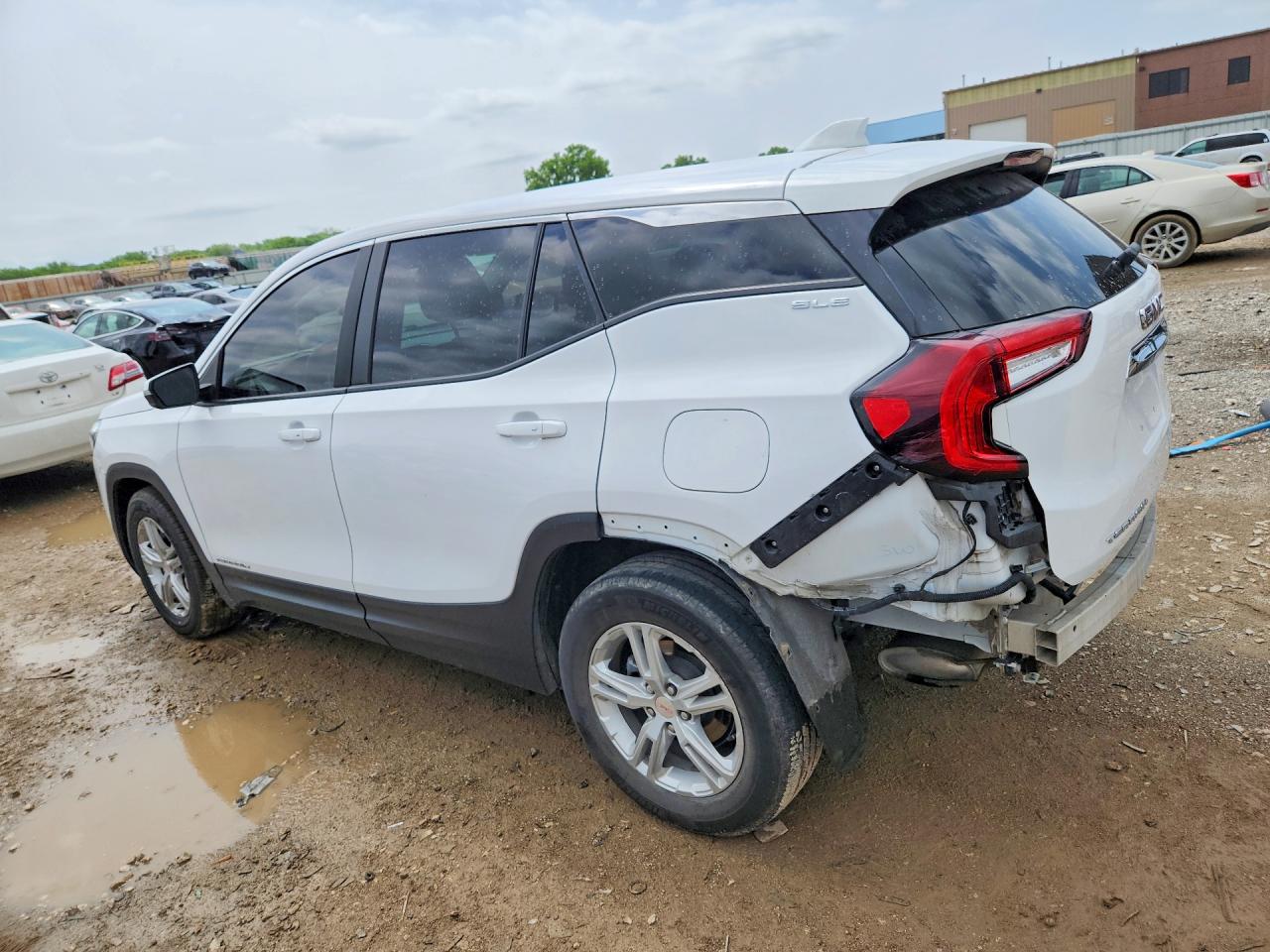 2022 GMC TERRAIN SLE — снимка 2