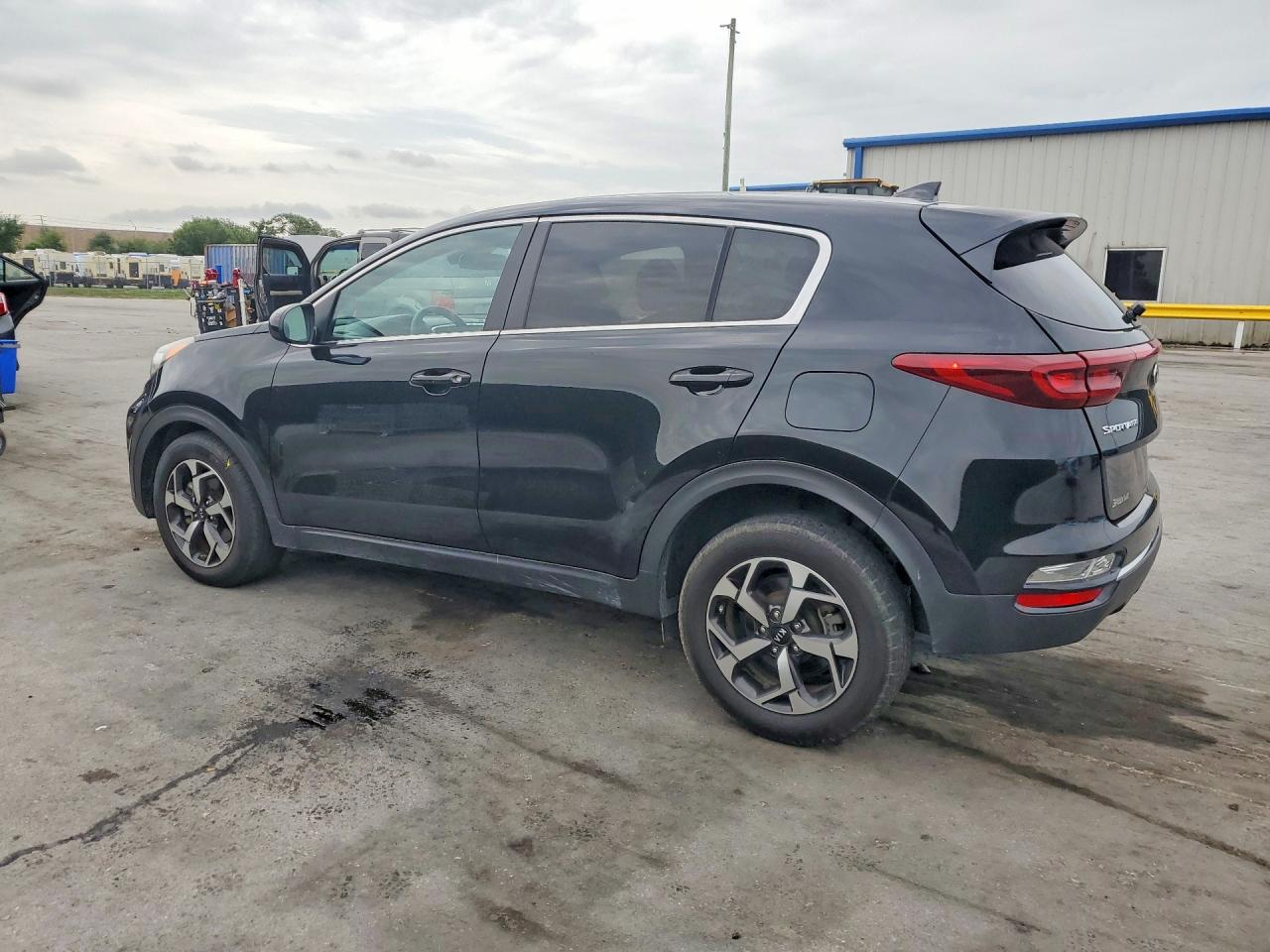 2021 KIA SPORTAGE LX — снимка 2