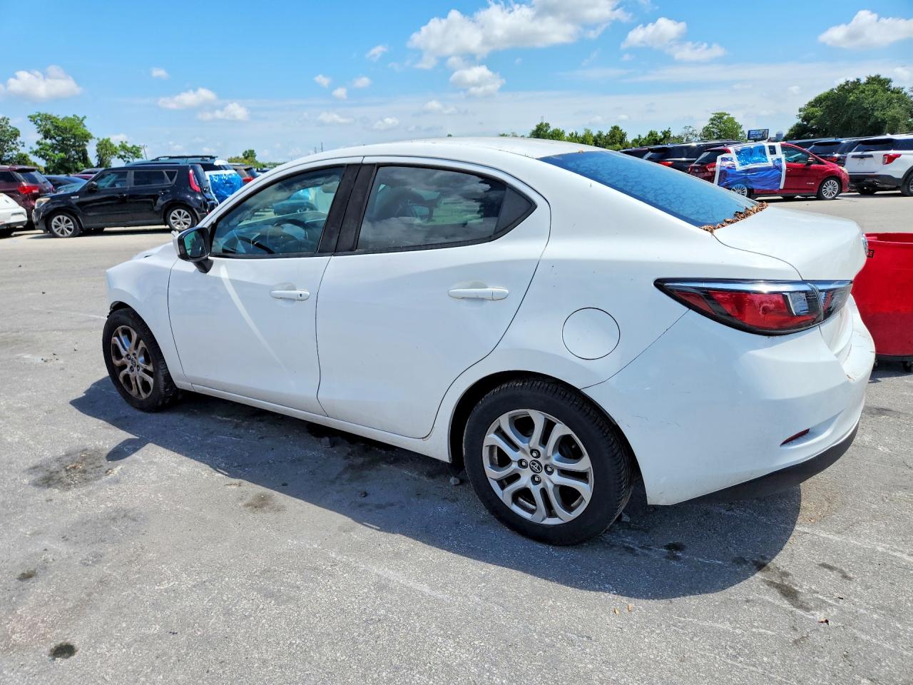 2017 TOYOTA YARIS IA BASE — снимка 2