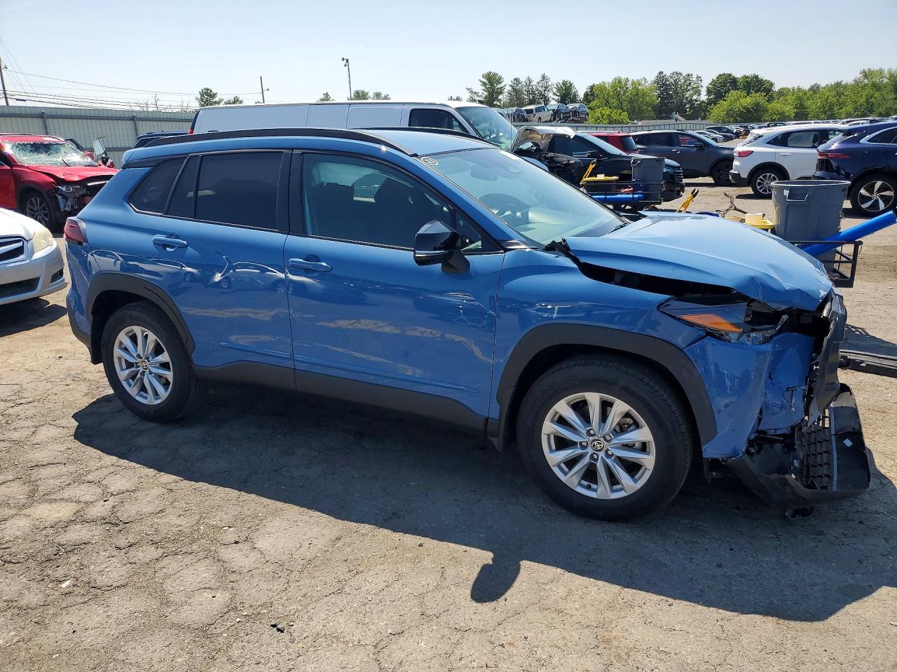 2026 TOYOTA COROLLA CROSS LE — снимка 4