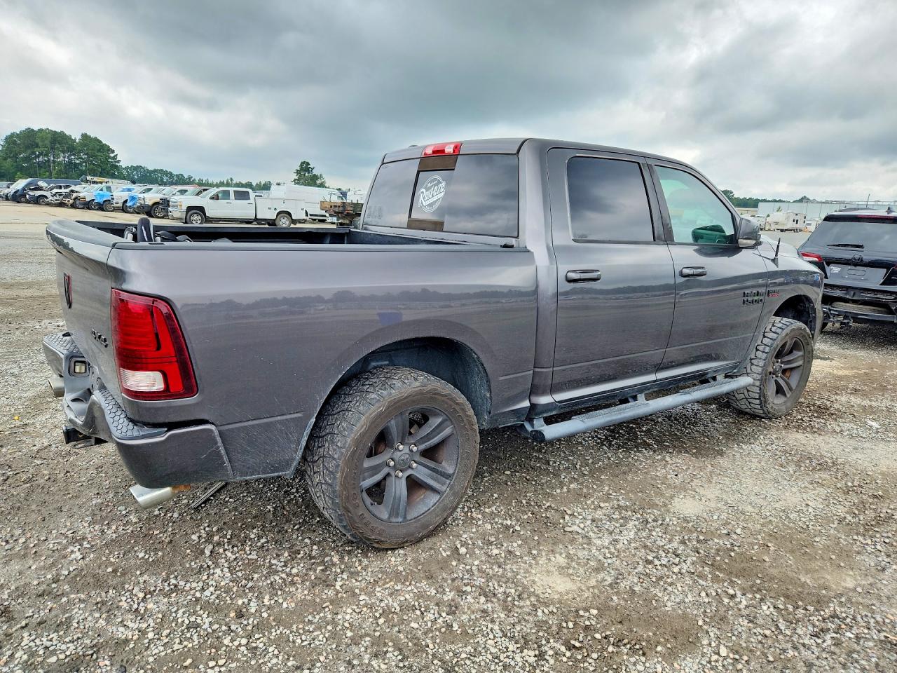 2016 RAM 1500 SPORT — снимка 3
