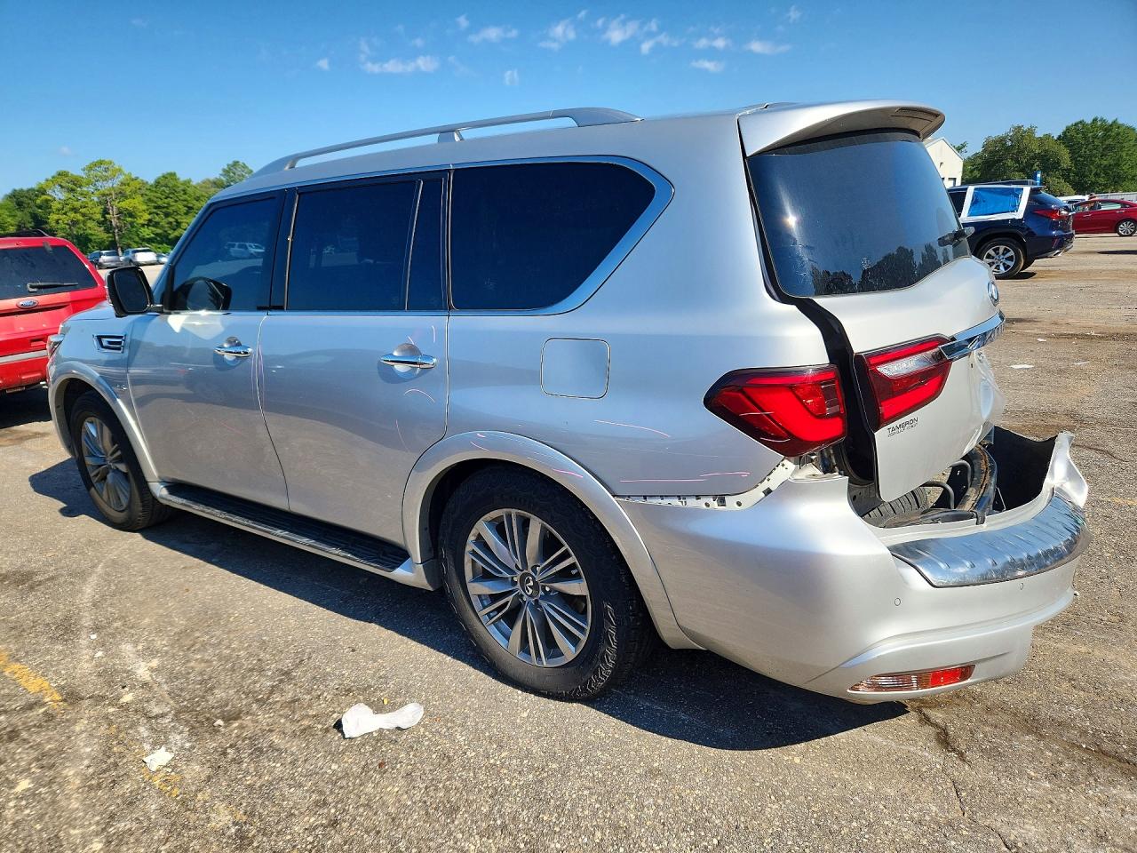 2019 INFINITI QX80 LUXE — снимка 2