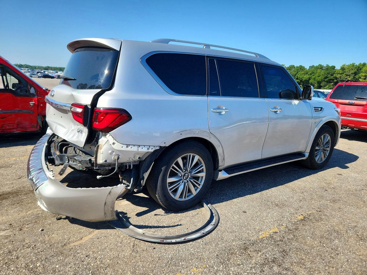 2019 INFINITI QX80 LUXE — снимка 3