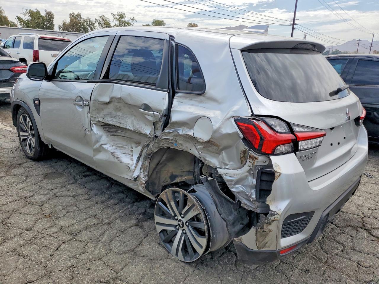 2024 MITSUBISHI OUTLANDER SPORT S/SE — снимка 2