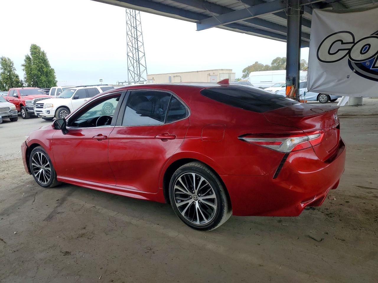 2020 TOYOTA CAMRY SE — снимка 2
