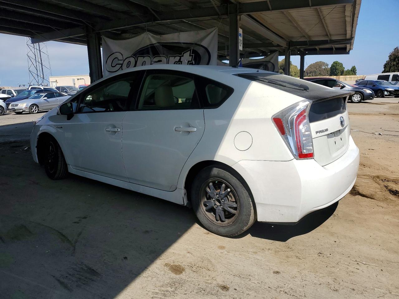 2015 TOYOTA PRIUS TWO — снимка 2