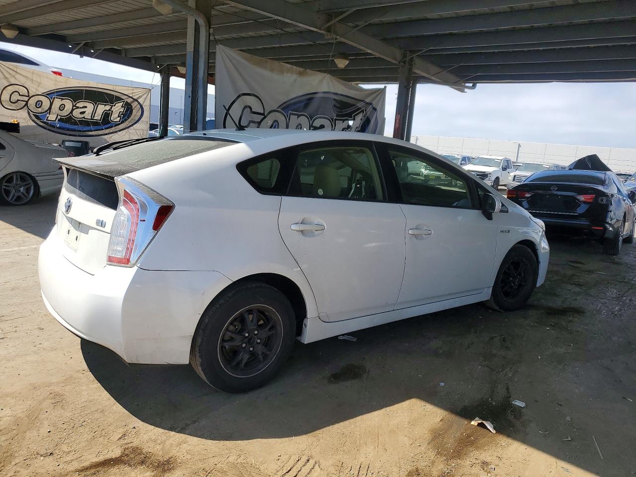 2015 TOYOTA PRIUS TWO — снимка 3