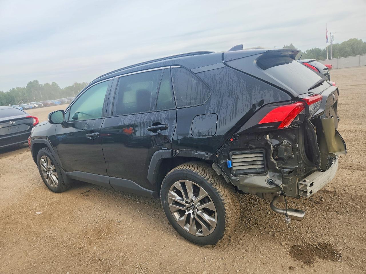 2020 TOYOTA RAV4 XLE — снимка 3