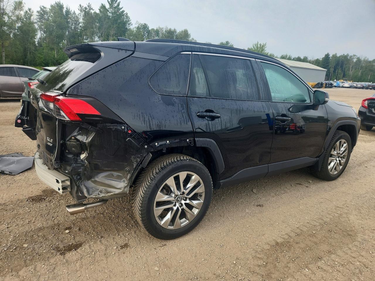 2020 TOYOTA RAV4 XLE — снимка 4
