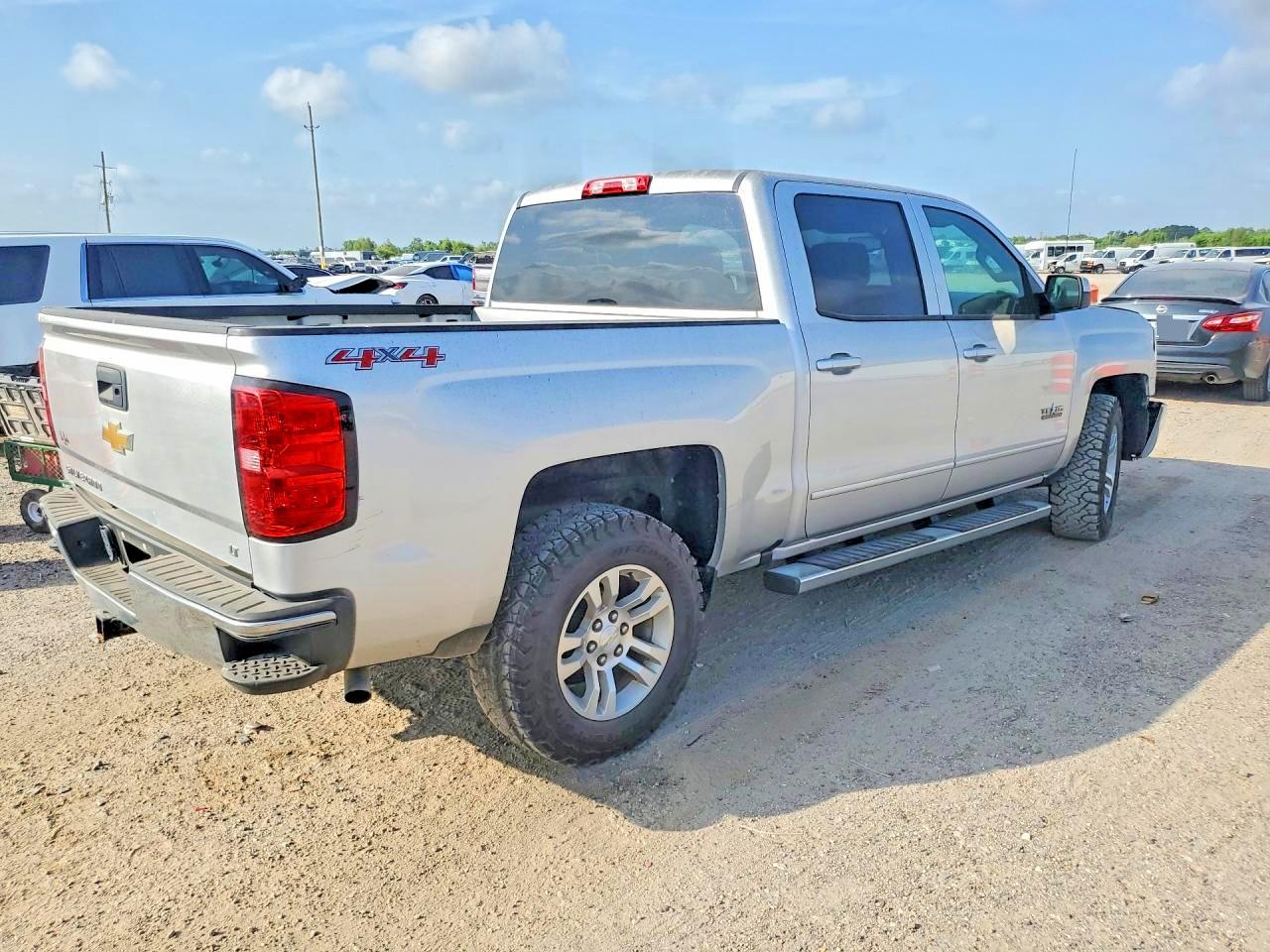 2017 CHEVROLET SILVERADO K1500 LT — снимка 3