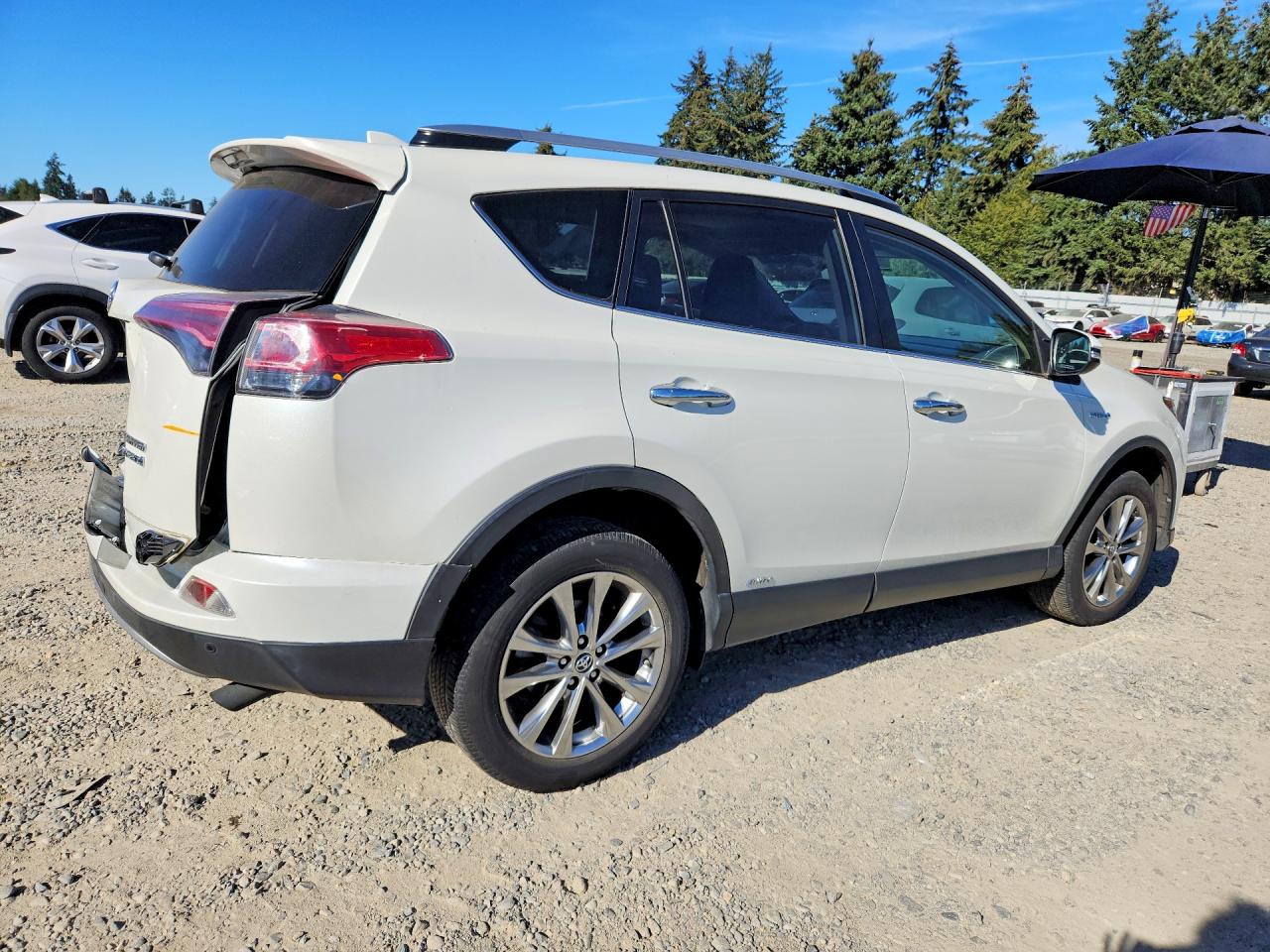 2018 TOYOTA RAV4 HV LIMITED — снимка 3