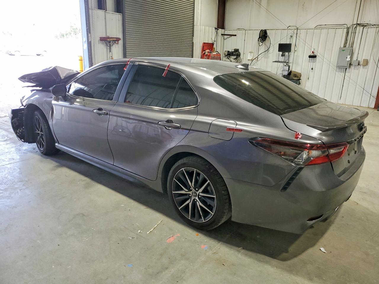 2023 TOYOTA CAMRY SE — снимка 2