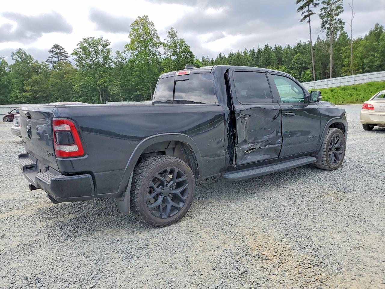 2021 RAM 1500 LARAMIE — снимка 3