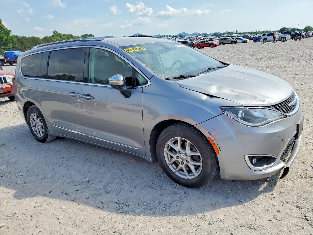 2020 CHRYSLER PACIFICA TOURING L — снимка 4