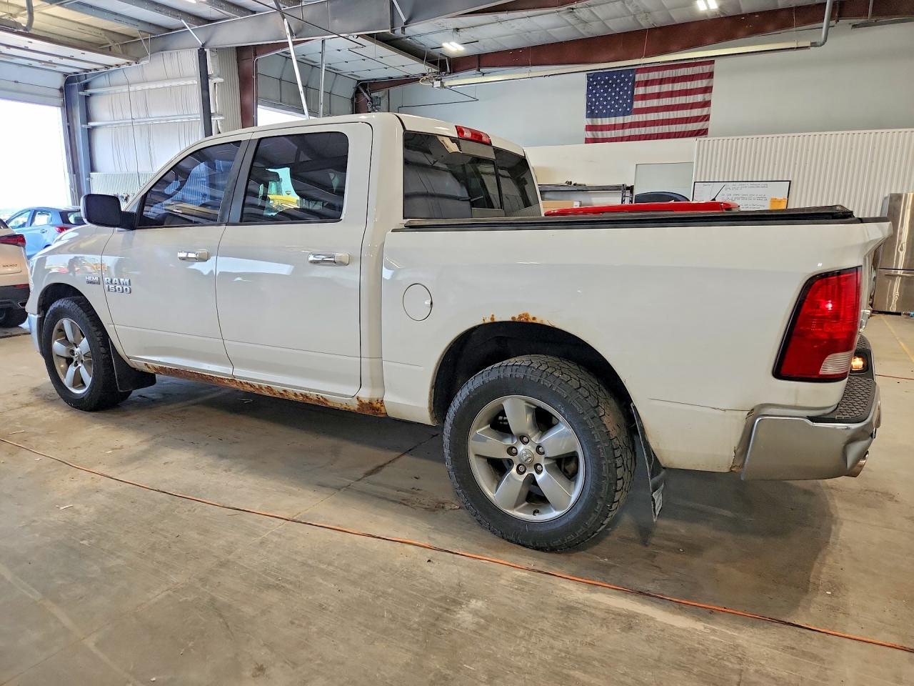 2016 RAM 1500 SLT — снимка 2