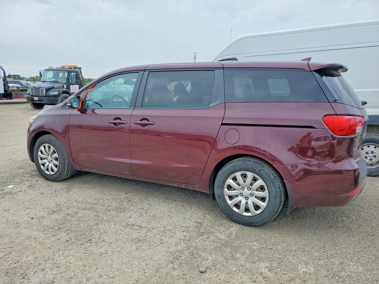 2016 KIA SEDONA L — снимка 2