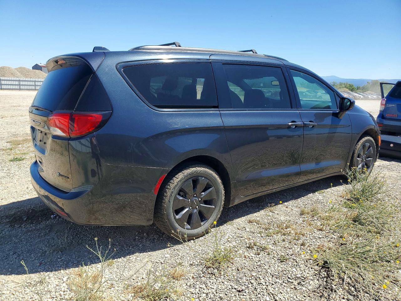 2020 CHRYSLER PACIFICA HYBRID TOURING L — снимка 3