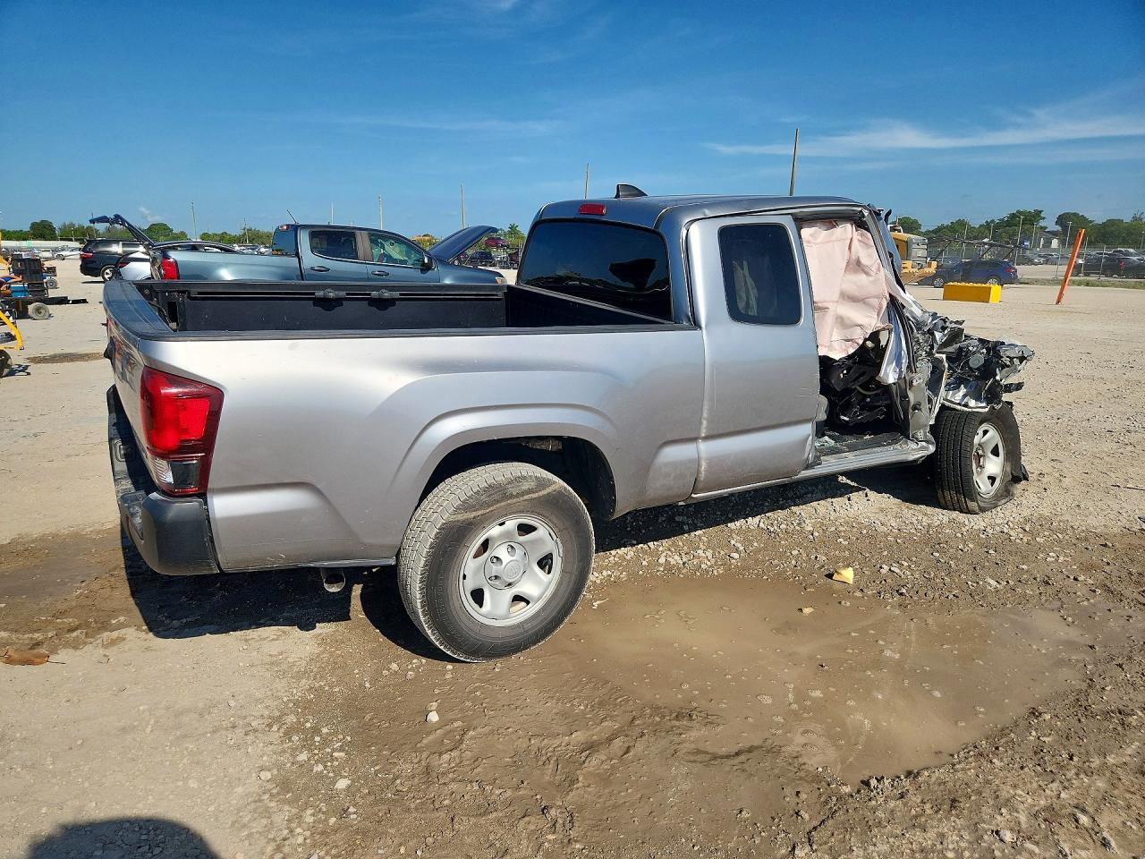 2020 TOYOTA TACOMA SR — снимка 3