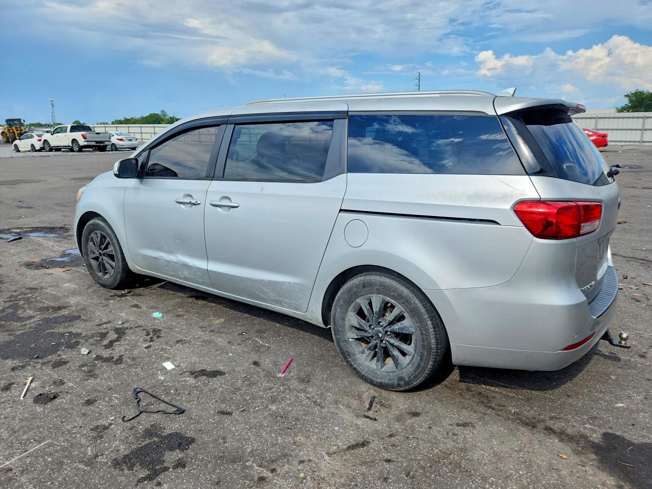 2017 KIA SEDONA LX — снимка 2