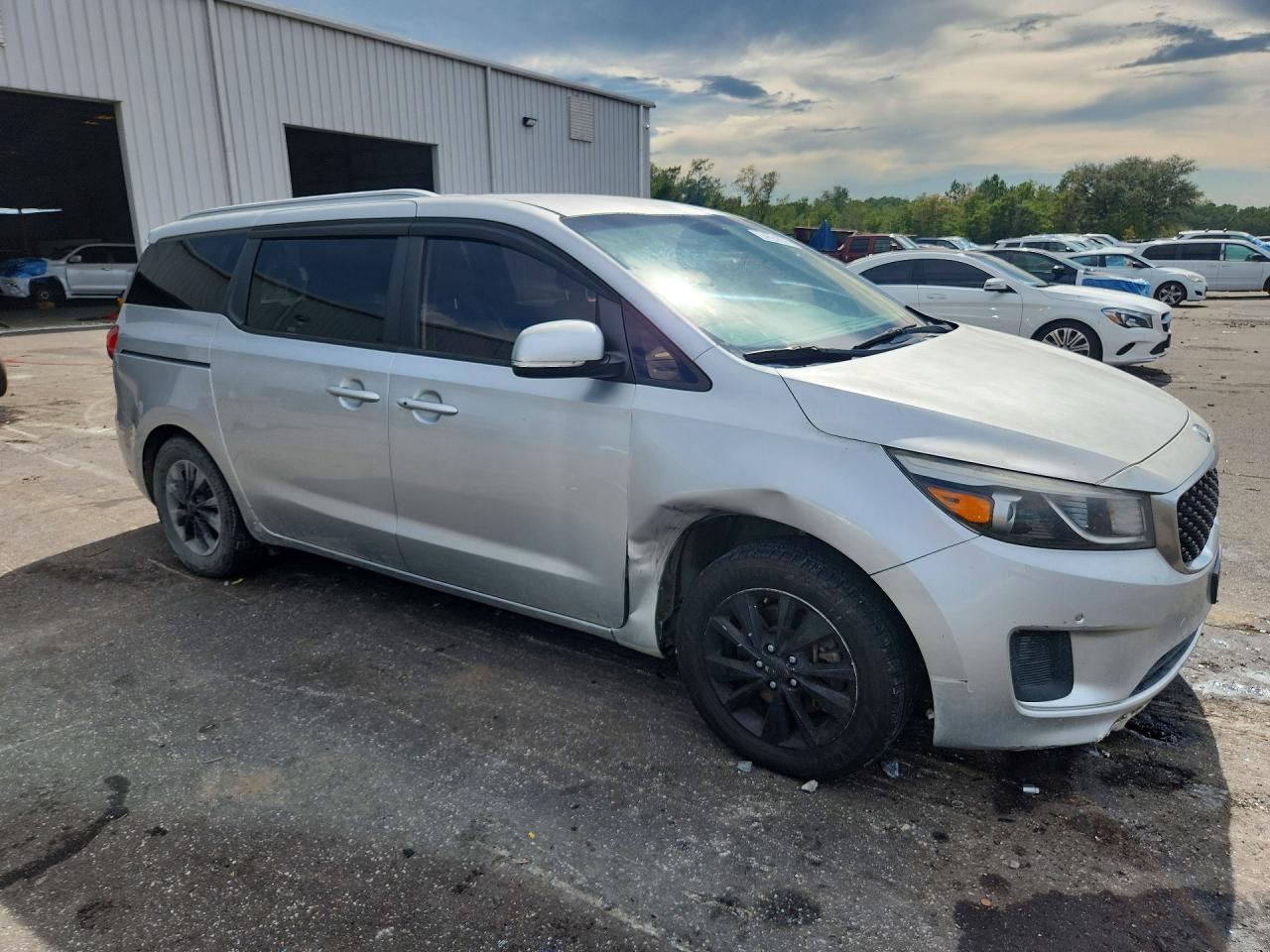 2017 KIA SEDONA LX — снимка 4