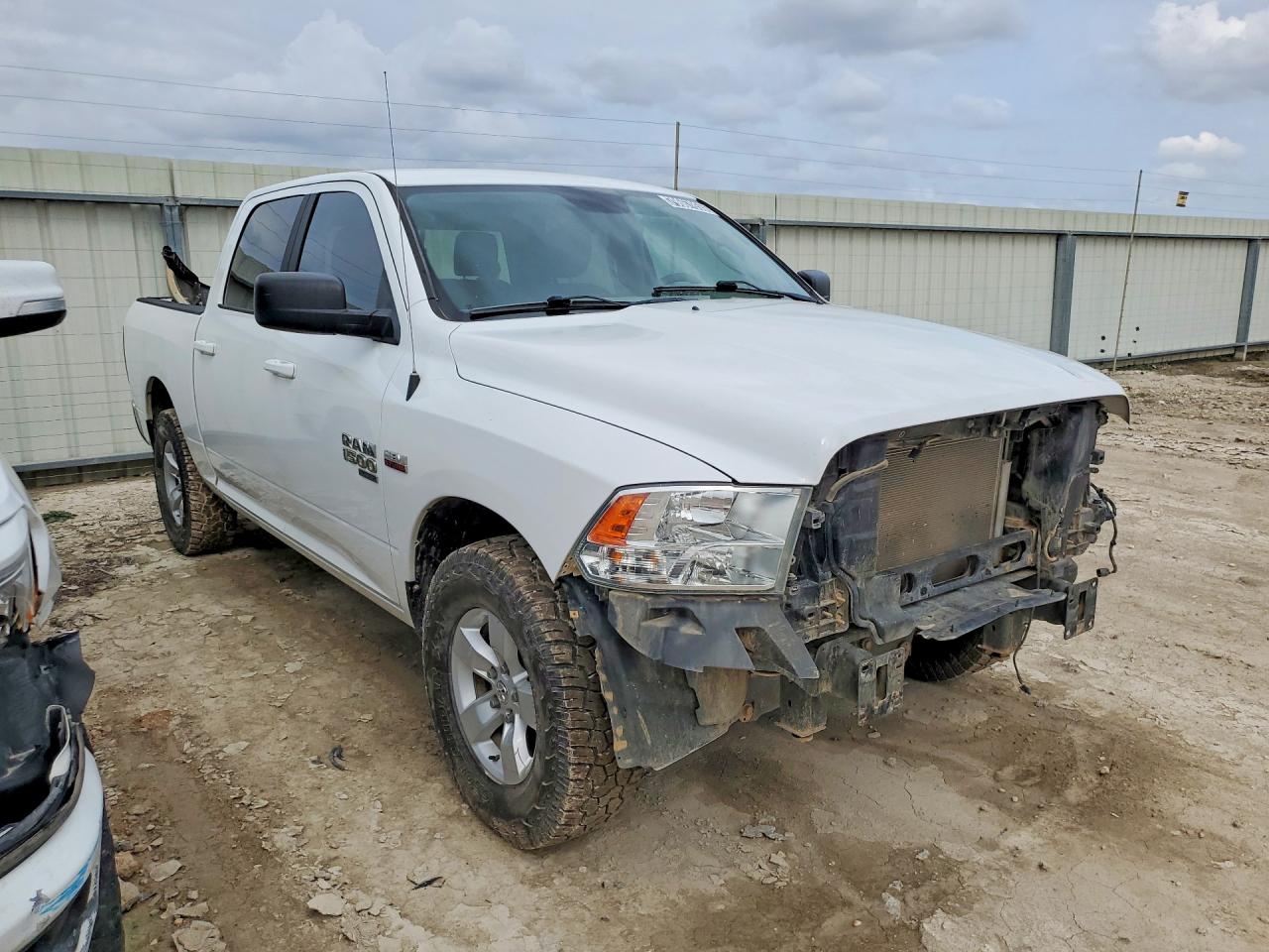 2019 RAM 1500 CLASSIC SLT — снимка 4
