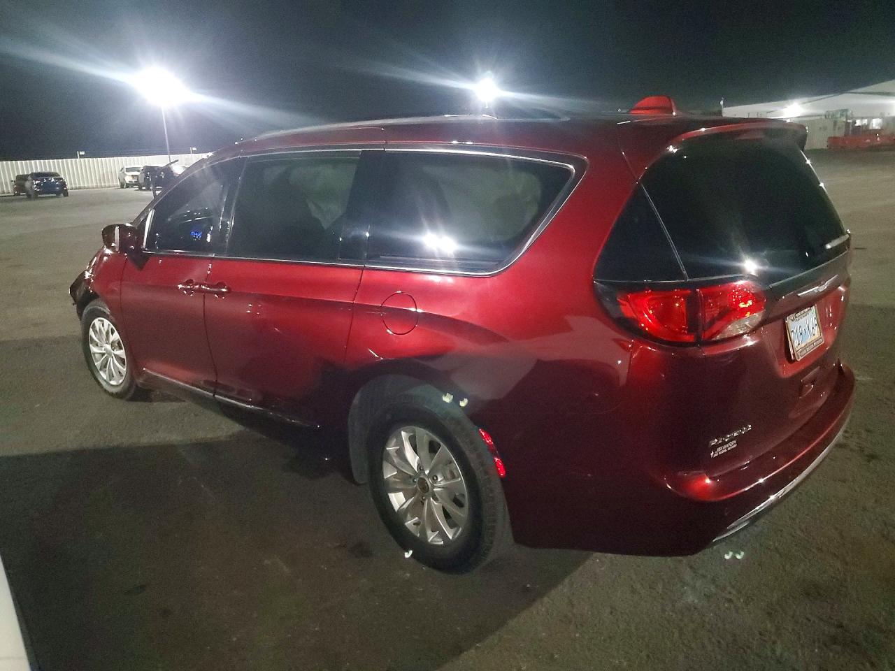 2018 CHRYSLER PACIFICA TOURING L — снимка 2