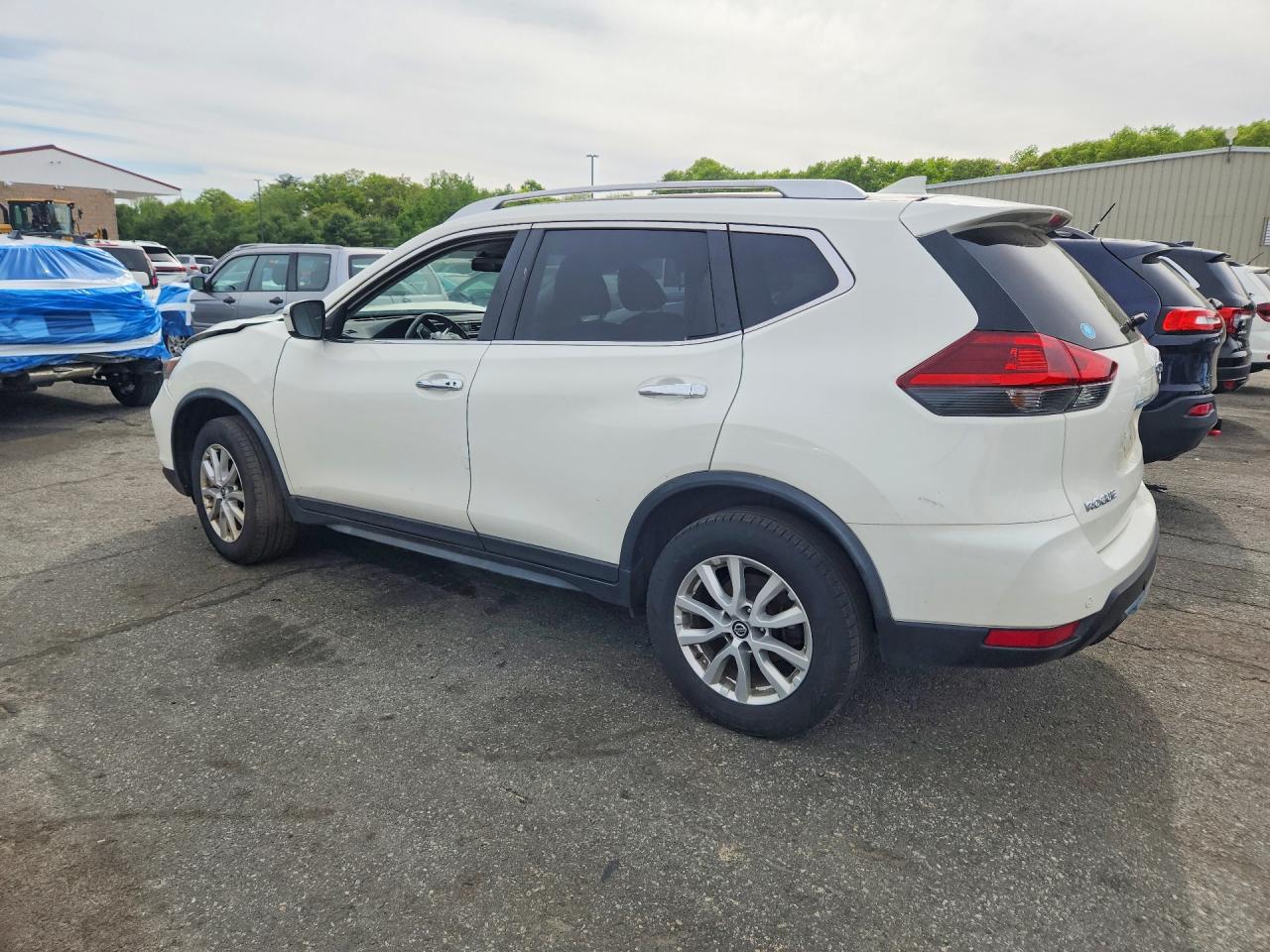 2019 NISSAN ROGUE SV — снимка 2