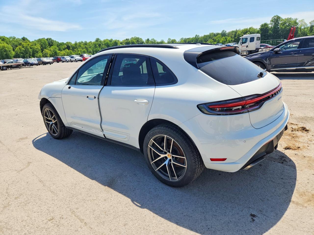 2023 PORSCHE MACAN BASE — снимка 2