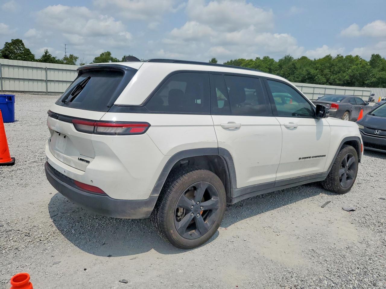 2024 JEEP GRAND CHEROKEE LIMITED — снимка 3