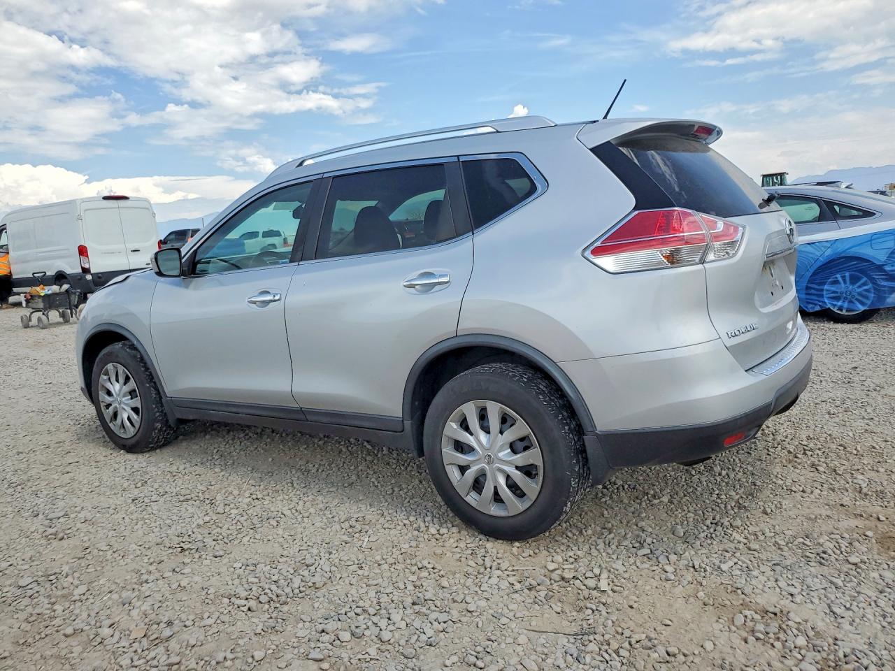 2016 NISSAN ROGUE S — снимка 2