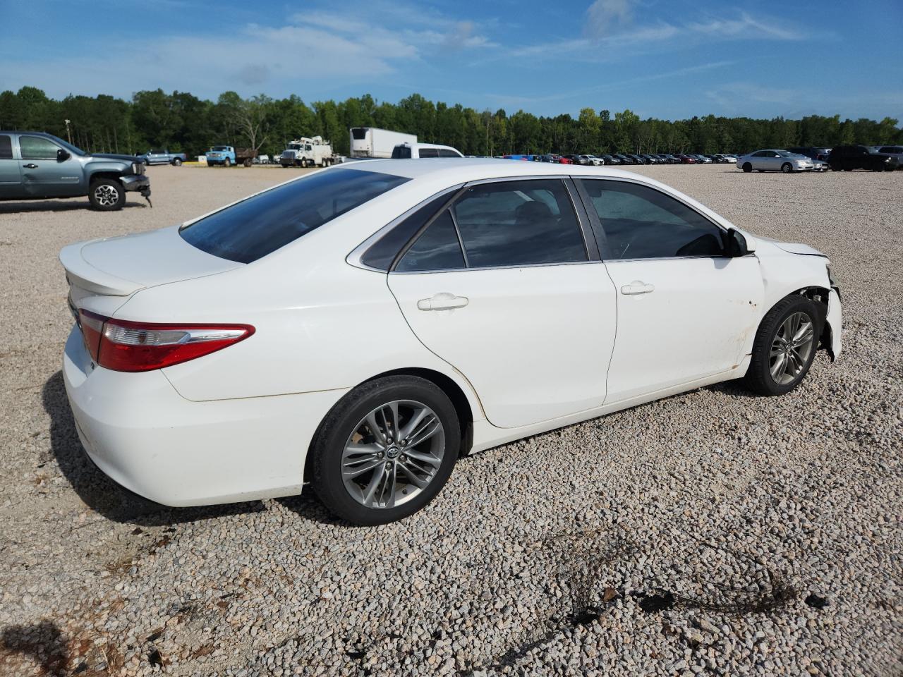 2015 TOYOTA CAMRY SE — снимка 3