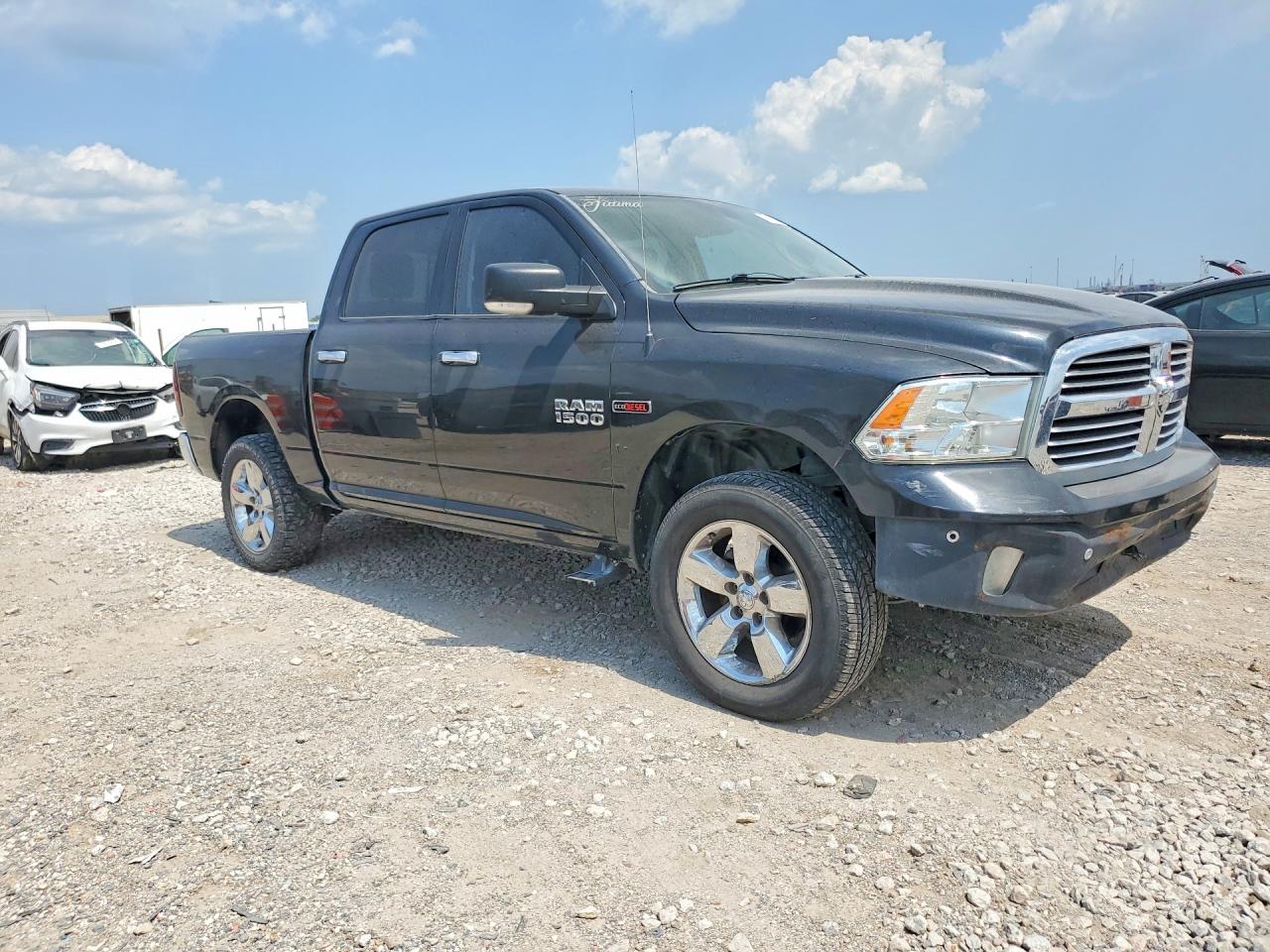 2015 RAM 1500 SLT — снимка 4