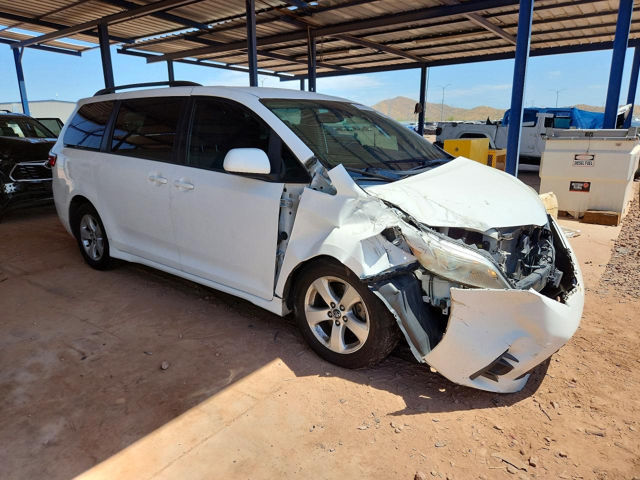 2019 TOYOTA SIENNA LE — снимка 4