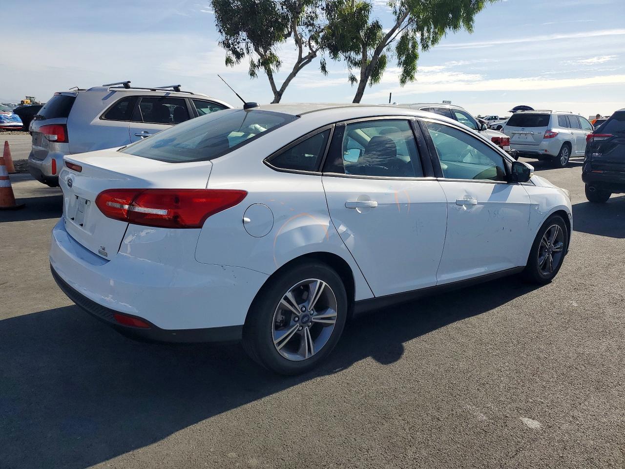 2017 FORD FOCUS SE — снимка 3