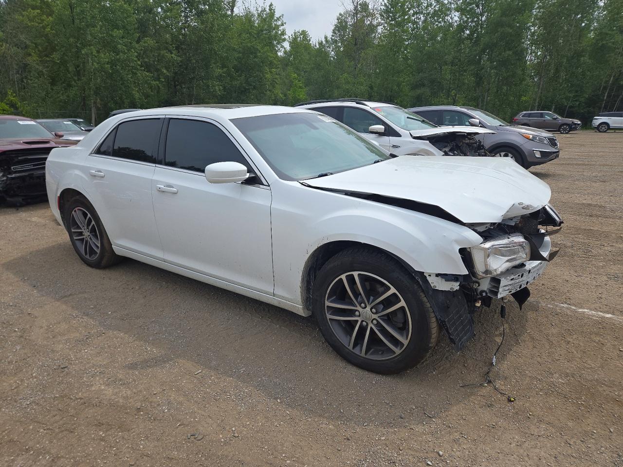 2016 CHRYSLER 300 LIMITED — снимка 4