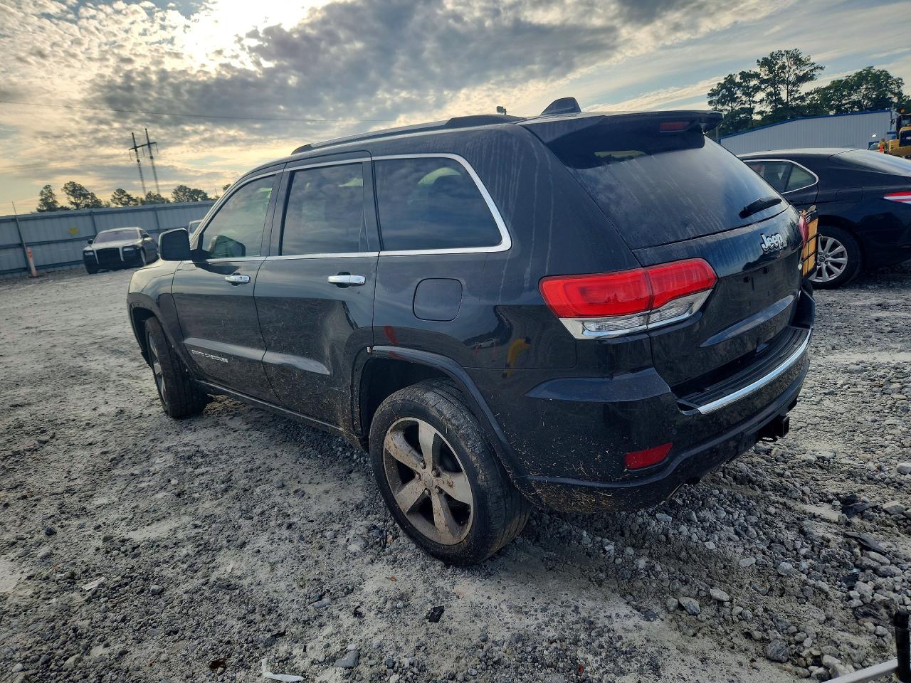2015 JEEP GRAND CHEROKEE OVERLAND — снимка 2